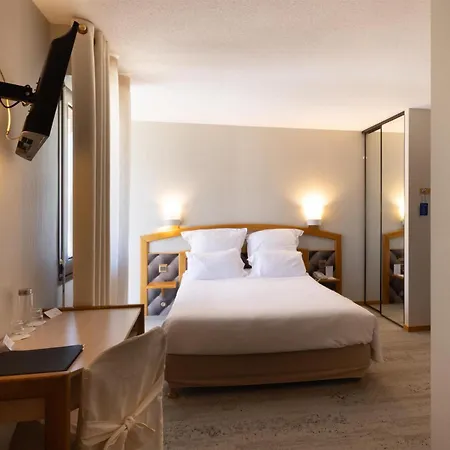 Best Western Le Relais De Laguiole Hotel & Spa-3